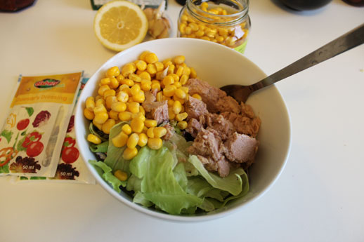 salata, ton, porumb