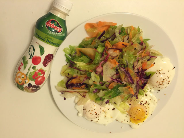 ochiuri si salata